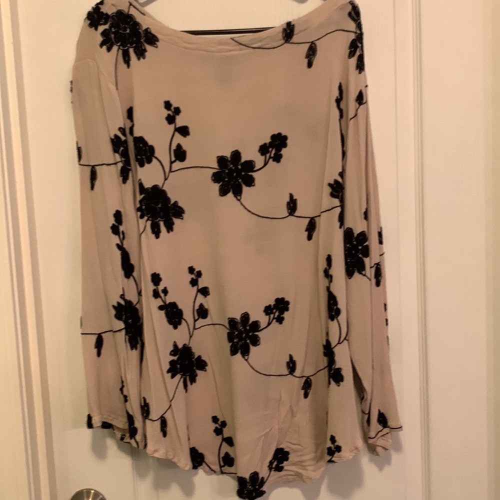 Embroidered tunic - Picture 4 of 5